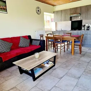 Hébergement de vacances La Colline D'estaing, Maison 4 Pers Avec Terrasse, Estaing (Aveyron)